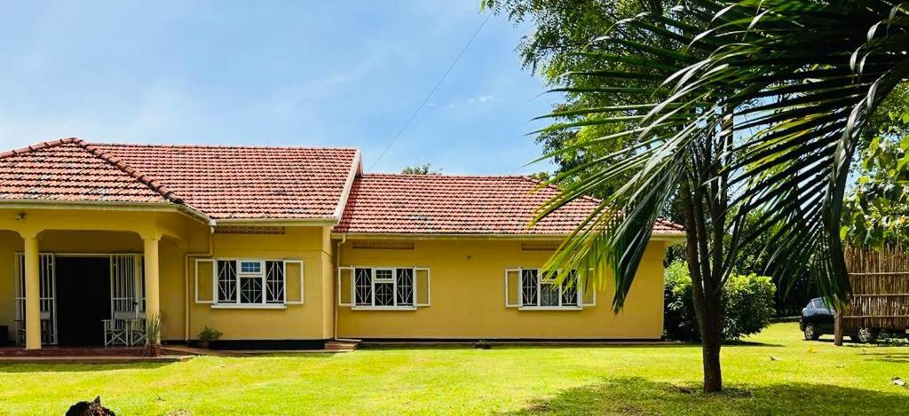Bed and Breakfast Buutu Nest Jinja Exterior foto
